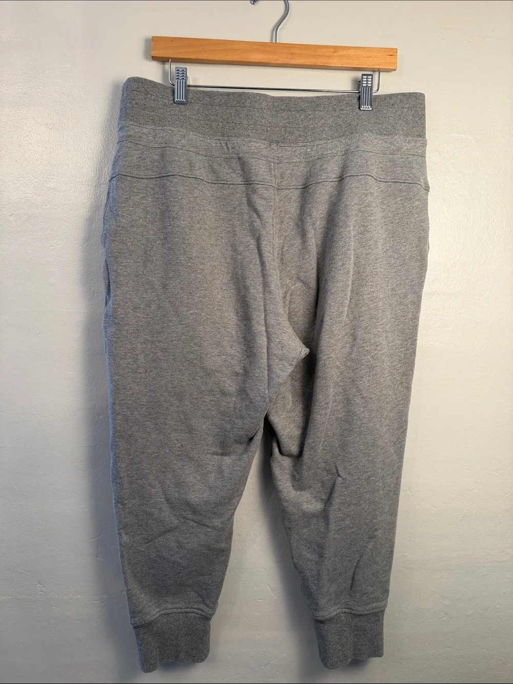 Lululemon Press Pause Jogger Heather Gray Size 12